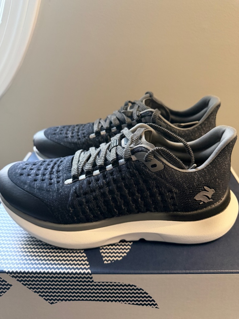 Women’s rabbit Dream Chaser 1.0 Black Knit Running Shoes Sneakers run in rabbit